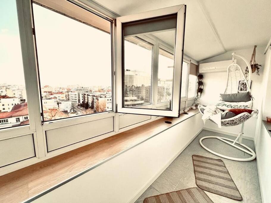 Апартаменты City View Studio In The Heart Of Бухарест Экстерьер фото