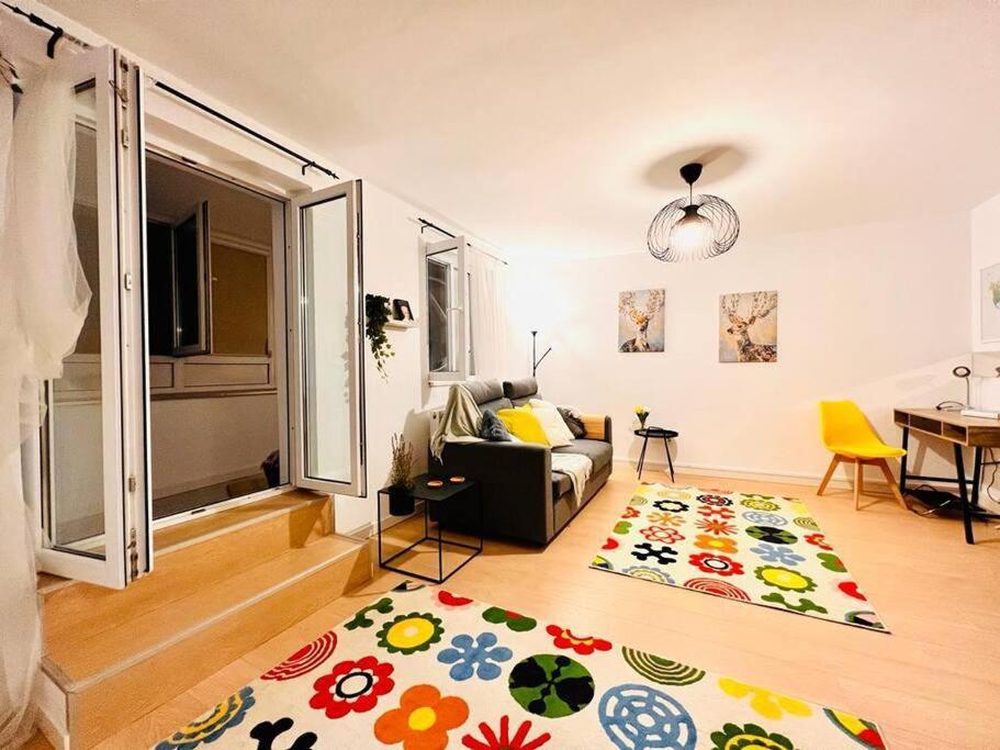 Апартаменты City View Studio In The Heart Of Бухарест Экстерьер фото